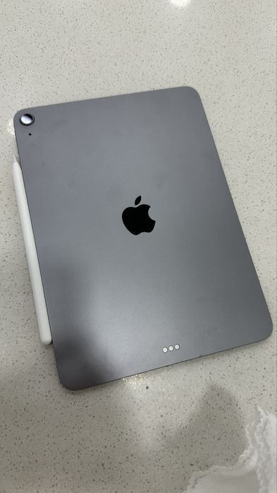 iPad Air 11” (M3), 256 ГБ + Apple Pencil
