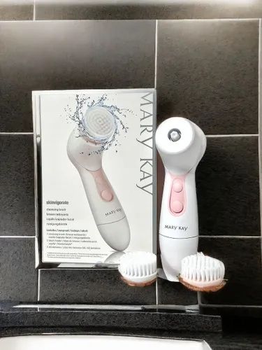 Электрощетка для глубокого очищения