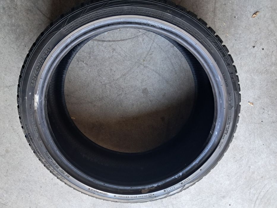 Anvelope second iarna 225 40 R19 Falken
