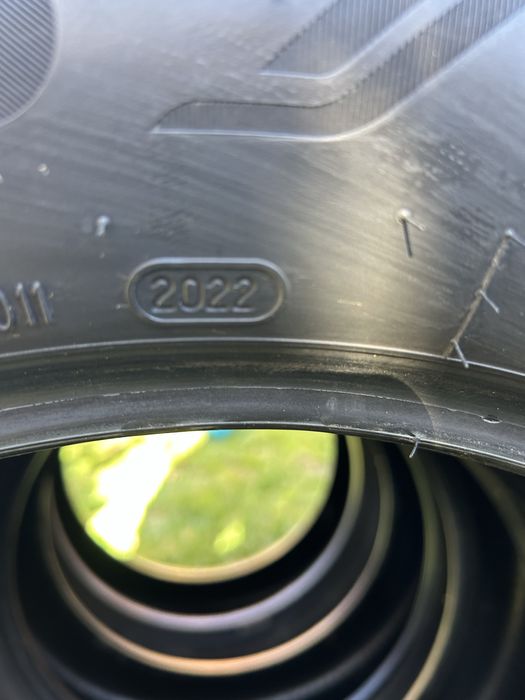 225/60/18 DOT 22 Bridgestone BMW 001