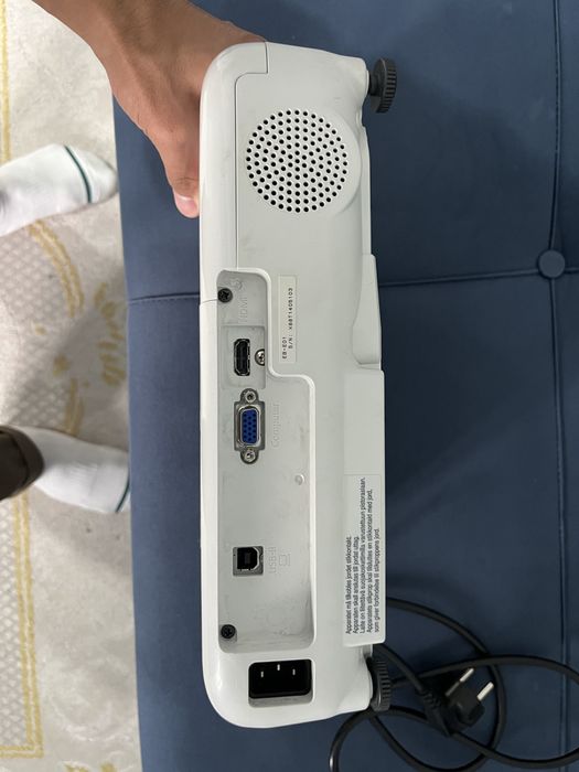 Проектор Epson EB-E01