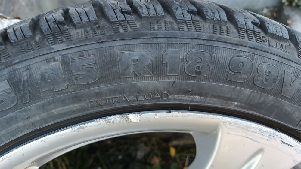 Джанти за Мерцедес 18ц. със зимни гуми 300€