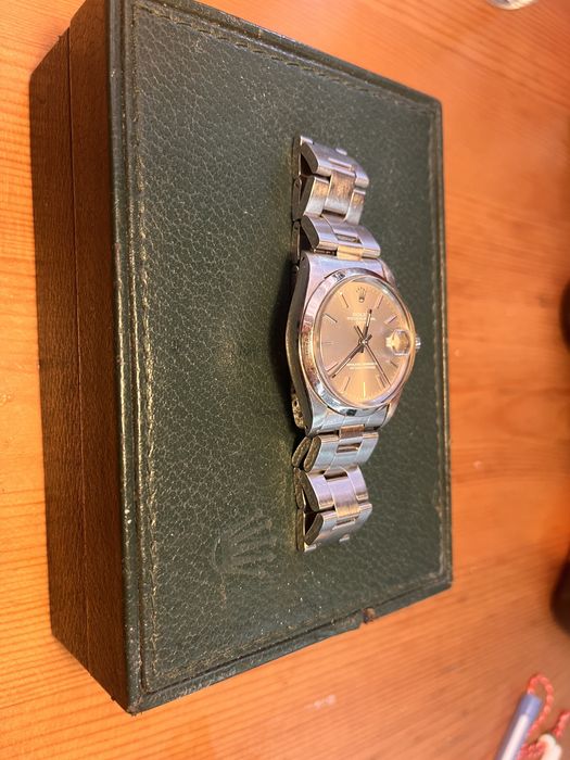 Rolex Oyster Perpetual Date 15200 – 34 мм
