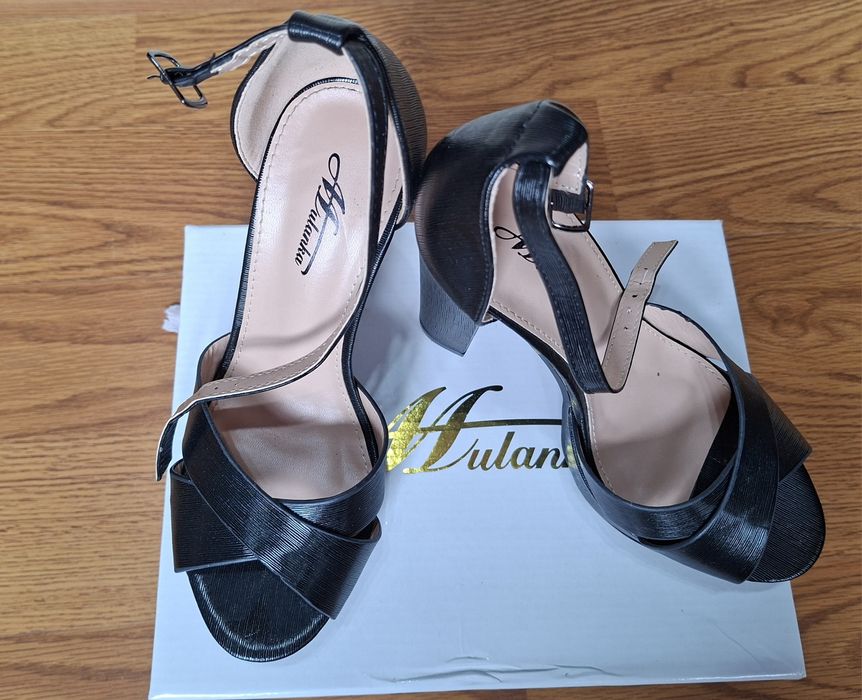 Sandale cu toc, marimea 36