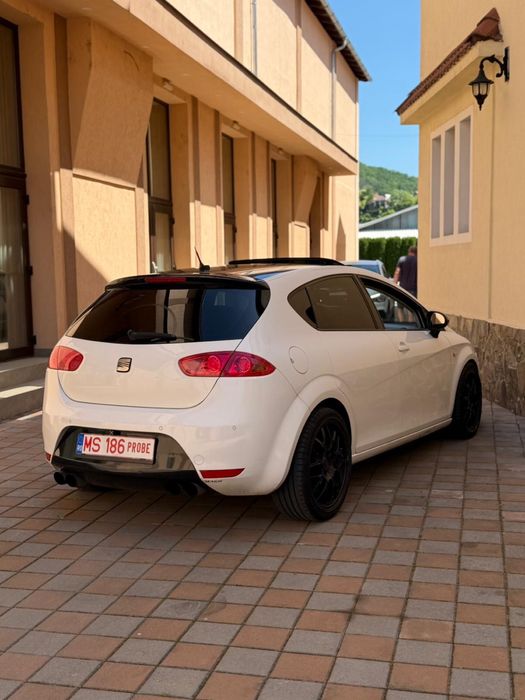 SEAT Leon FR 211 cp 2.0 TFSI