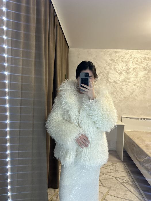 Продам эко шубу 20 тыс