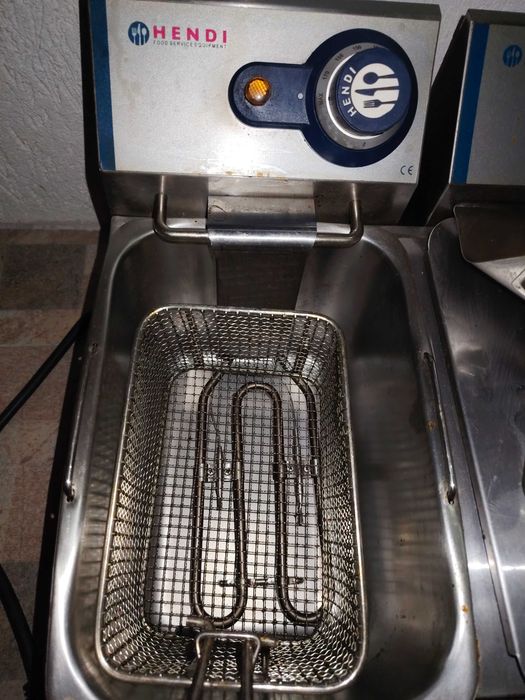 Friteuză Profesională Dublă Hendi Blue Line 2x4L – Inox, Stare Bună