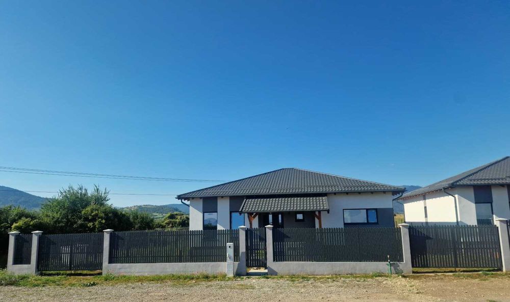 Casa individuala de vanzare - direct de la proprietar - GISO RESIDENCE, zona Tarlungeni - Sacele