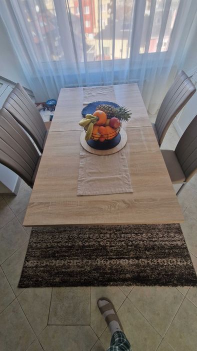 Маса дъб сонома с Четири стола, кожа беж и сребристо