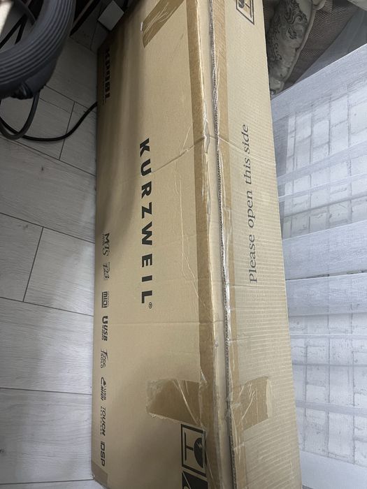 Синтезатор Kurzweil.