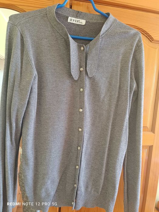 Дамска сива жилетка