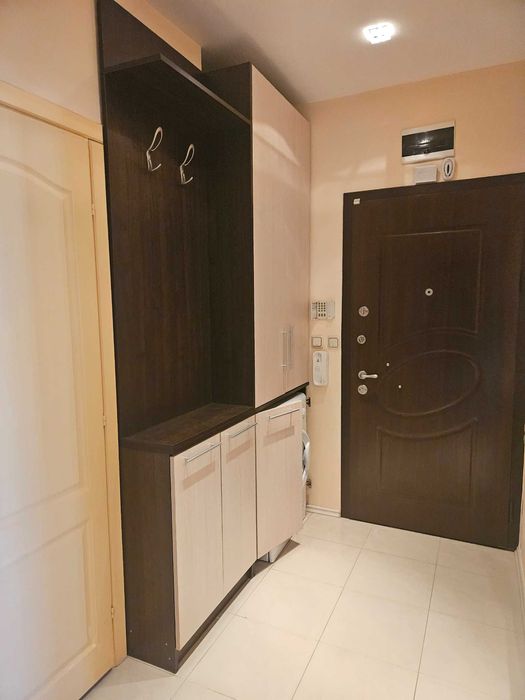 Продава се Тристаен апартамент в София, Център - 95 кв.м за 709 €/кв.м - Снимка #2