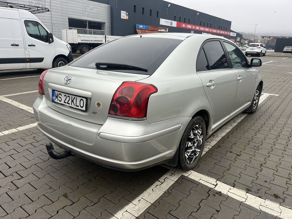 De vanzare toyota avensis
