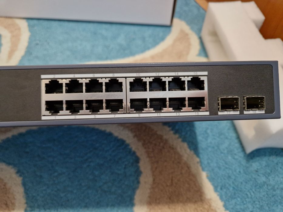 Switch Hikvision 16 porturi
16 Port Gigabit Unmanaged