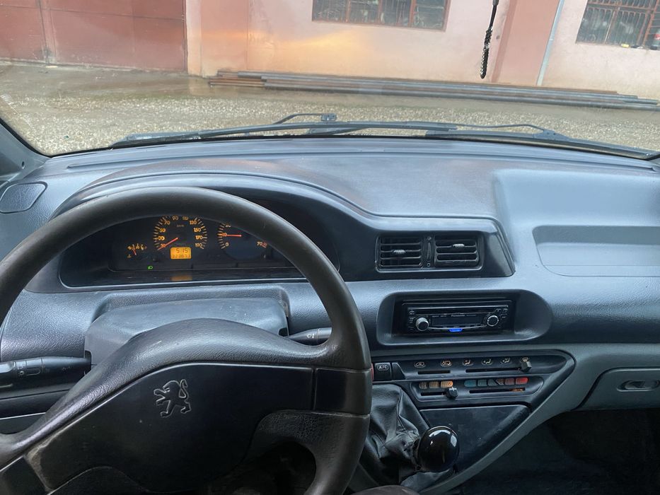 Peugeot Expert 1.9 diesel anul 2003