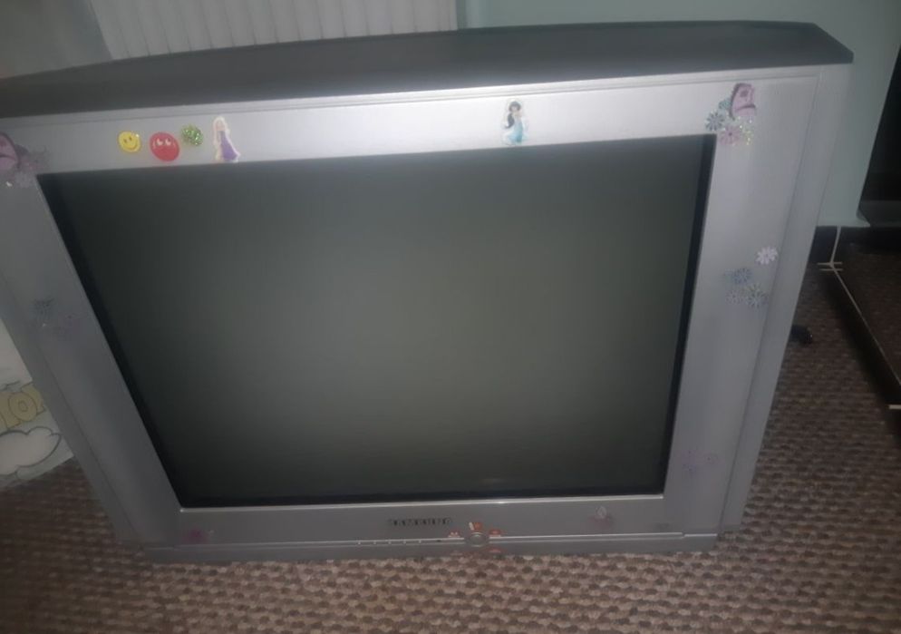 Televizoar samsung cu ecran plat