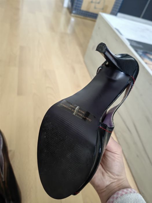 Различни модели обувки на висок ток