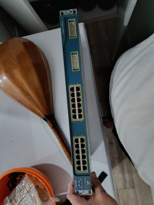 Cisco Catalyst 2950, управляемый коммутатор
Продается сетевой коммутат