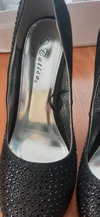 Дамски  обувки.Официални.39 номер.