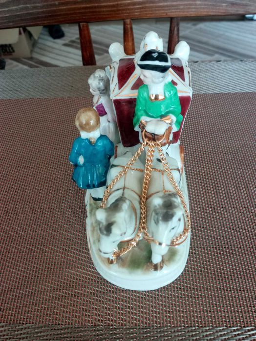 Каляска.Порцелан.