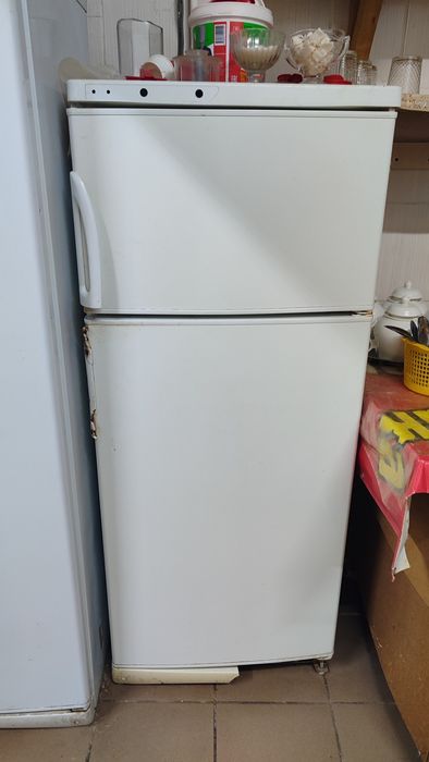 Продам 2 холодильника, 2 морозильника