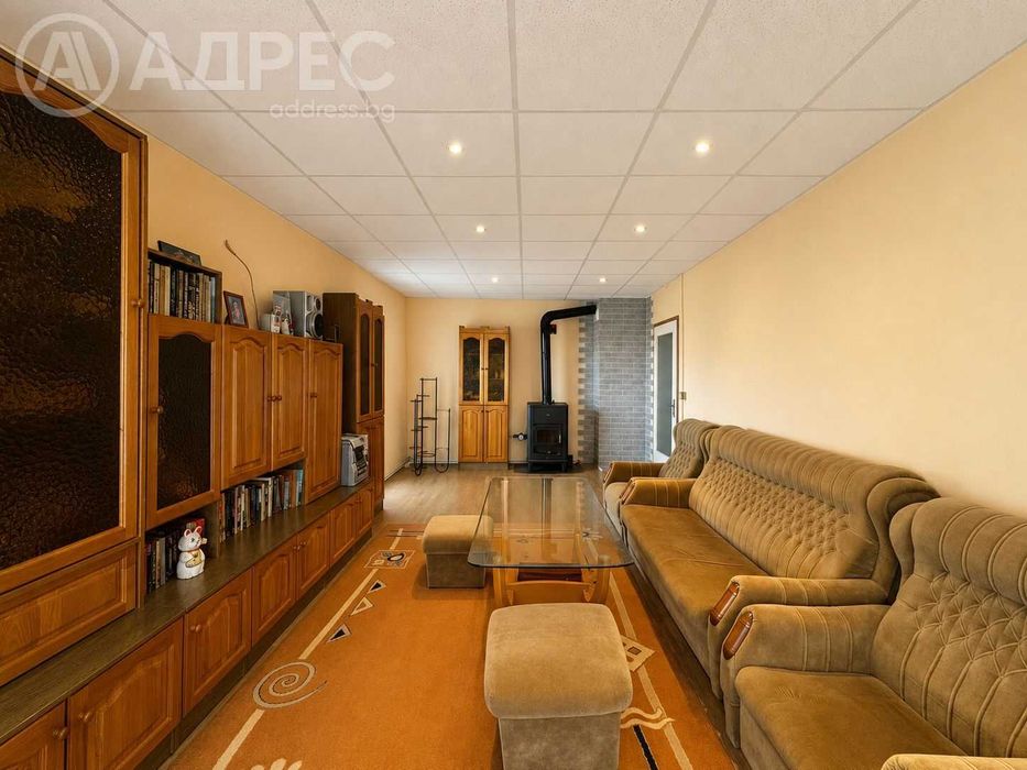Тристаен апартамент, Дружба 3, 102 кв.м., ет. 5/6, с подобрения