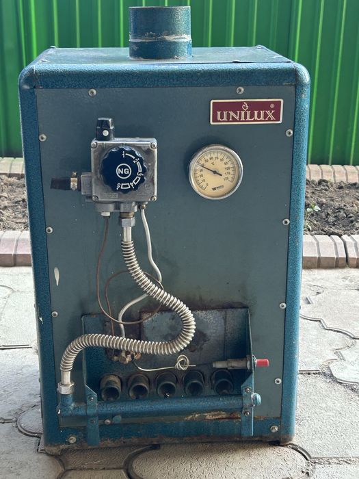 Продам газовый котёл унилюкс