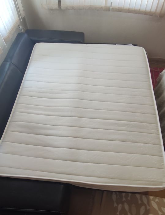 Спални,легла с матраци и подматрачна дъска
