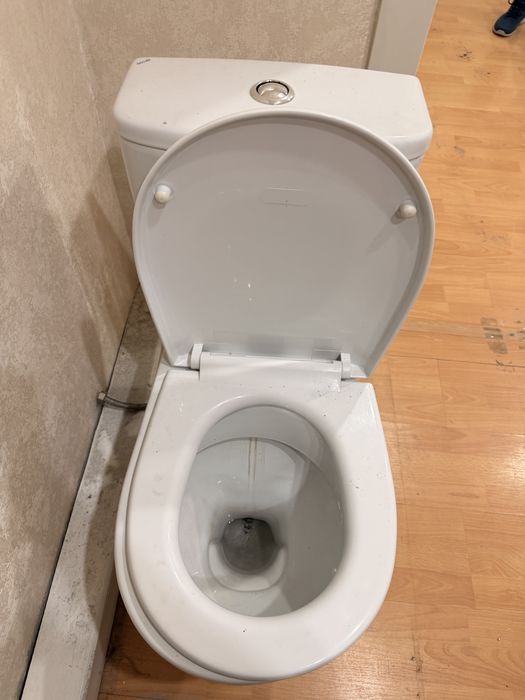 Продам машинку, тумбу, ванну и унитаз