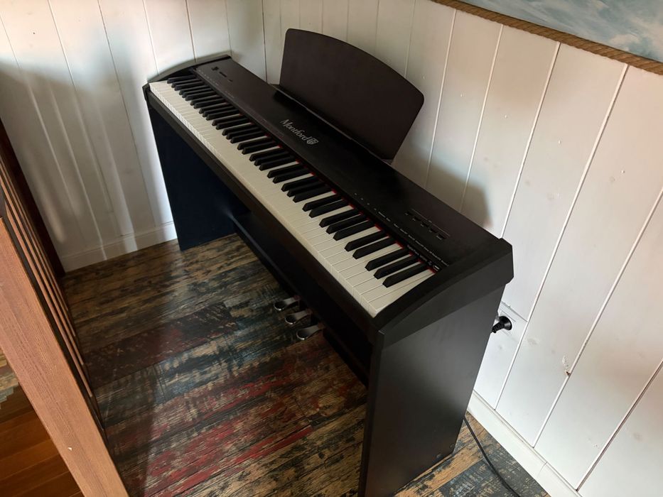 Pian electronic Montford MFDP9