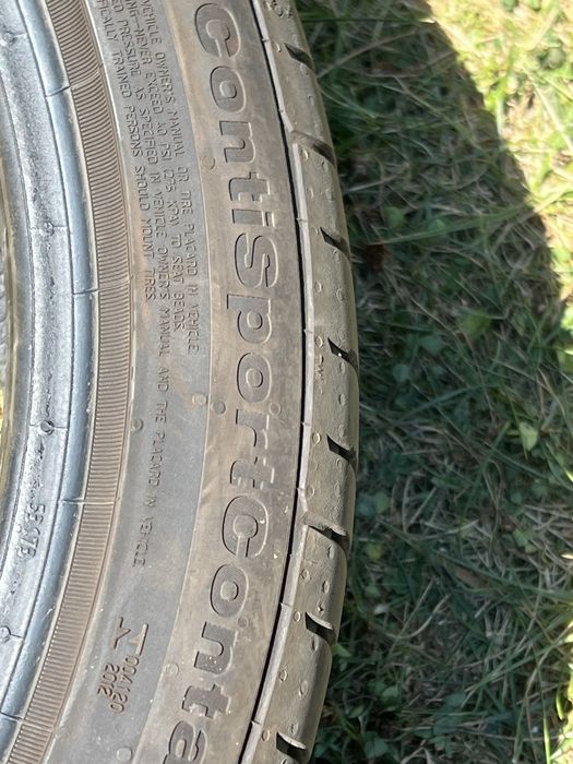 Se ofera spre vanzare 2 caucicuri Continental  R18