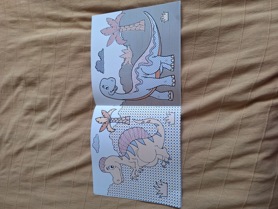 Книжки за оцветяване с вода