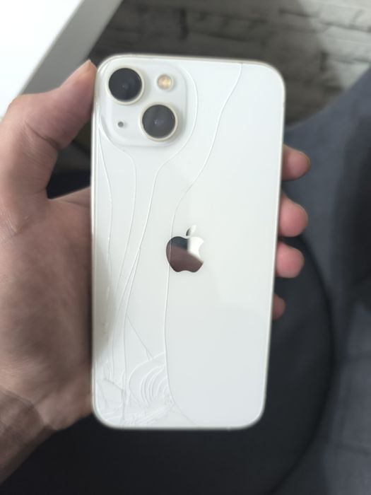 Продам айфон 13 на 128 Гб , АКБ 94%,