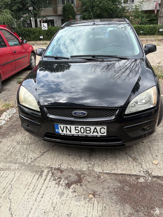 Vând Ford Focus 1.8 Benzină