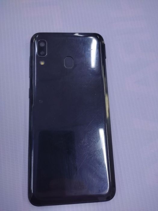 Samsung A20 sotiladi