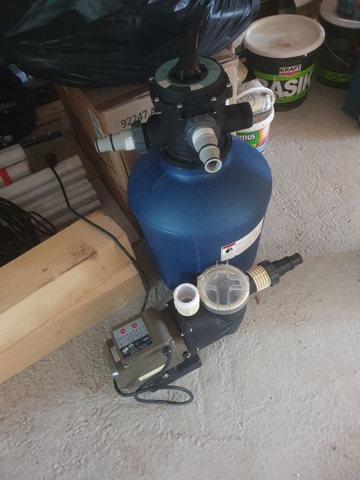 Pompa de piscina / piscina