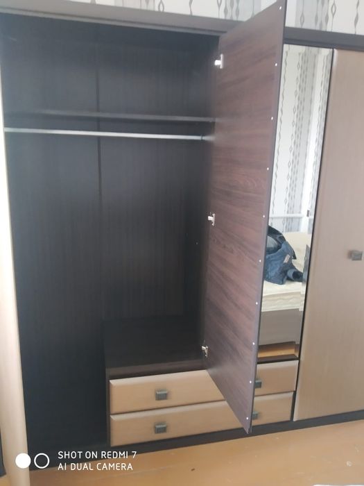 Шифоньер с комодом