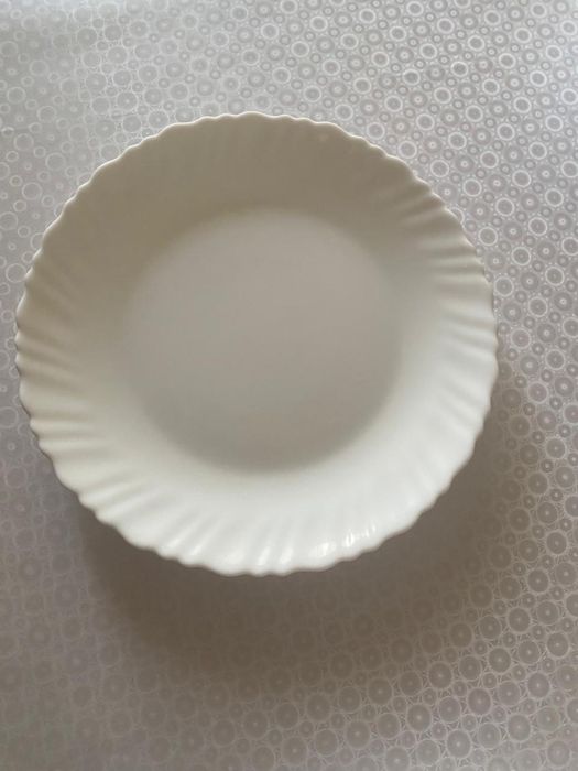 Тарелки сервировочные