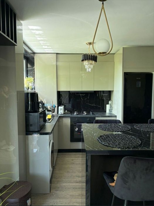 Vand apartament 2 camere situat pe str. George Fotino, langa Facultatea de Drept