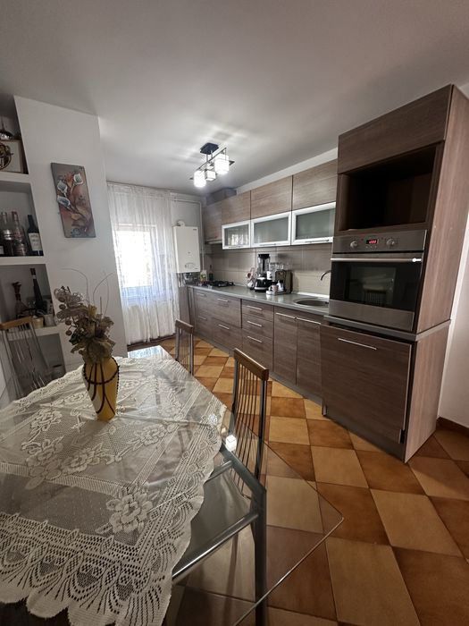 Apartament 4 camere ocupabil imediat