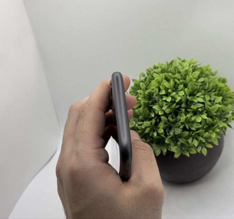 iPhone 11 128GB с гарантией