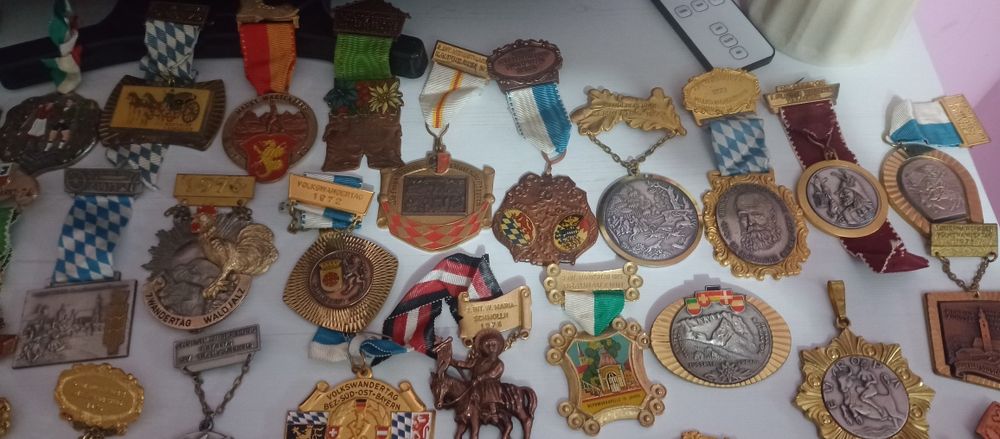 Medalie vechi aduse din Germania