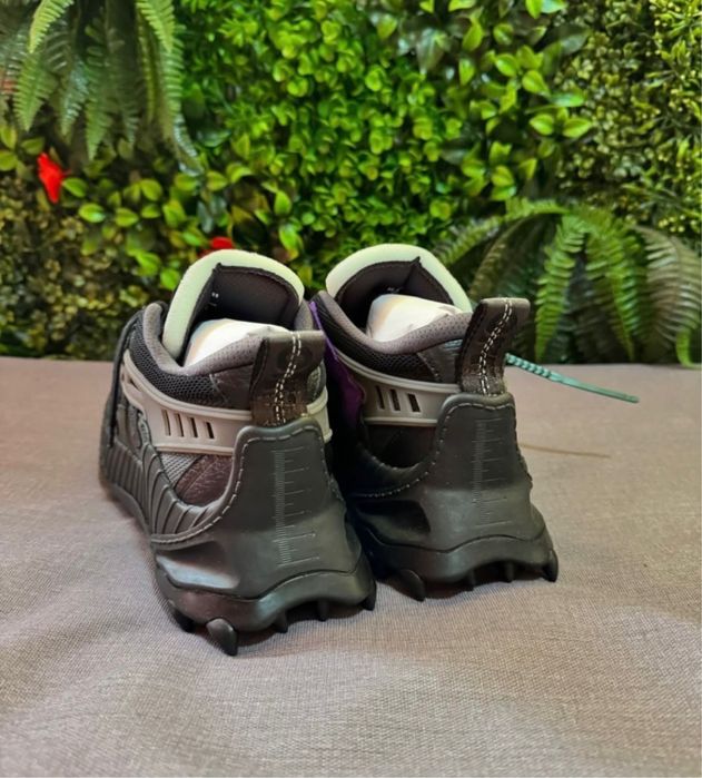 Adidasi off white odsy 1000