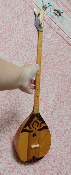 Домбра инструмент