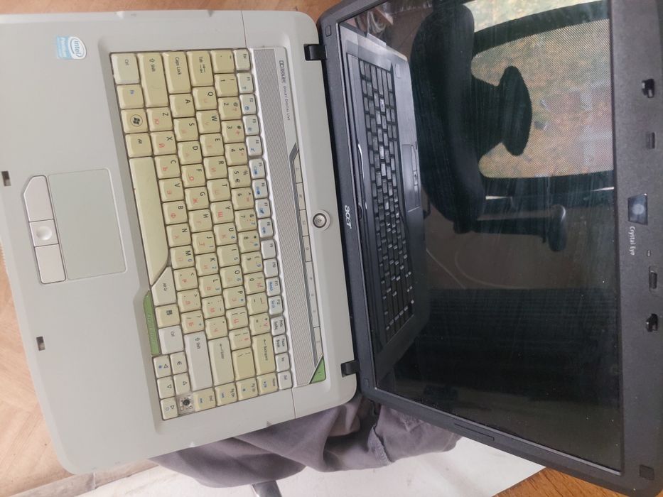 Продавам Acer aspire one и benq joy book lite U101 на части