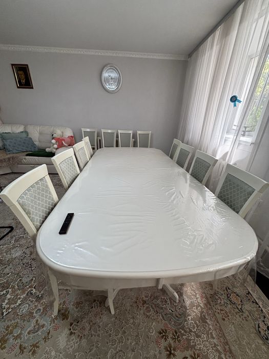 Продам стол белый деверянный