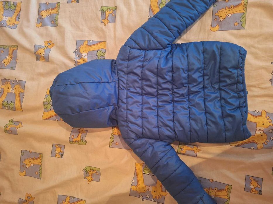 Продавам зимни детски якенца