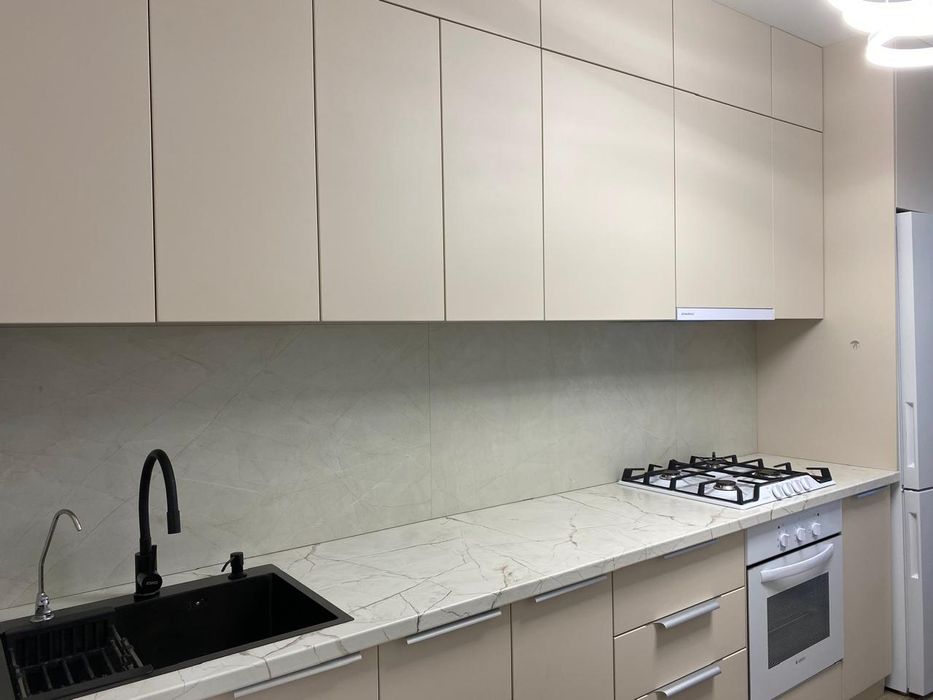 Продам 3-х комнатную квартиру БК