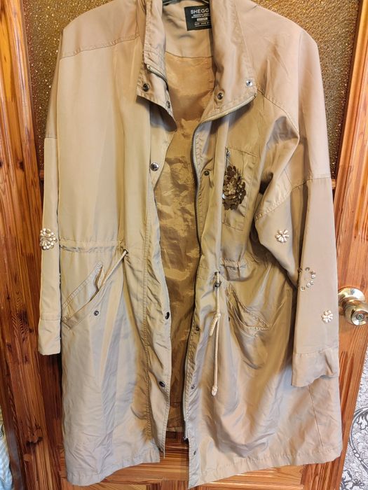 Плащь , ветровка, куртка сатылады