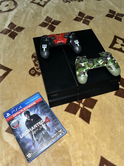 Продам Playstation 4